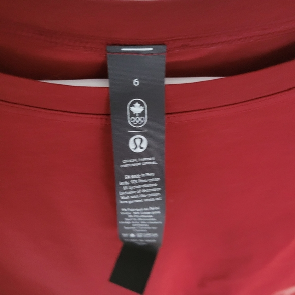 Lululemon tean canada Cates tee Montreal - Picture 3 of 3